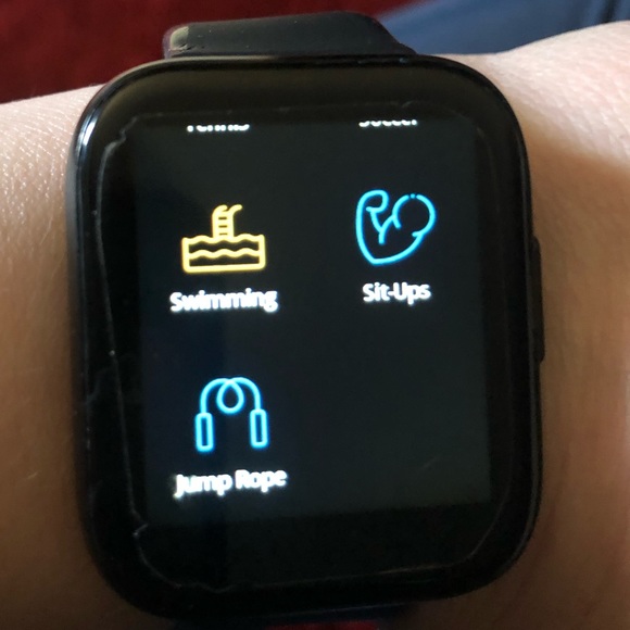 Atria FitTrack Smart Watch - Picture 9 of 16